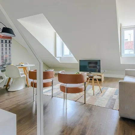 Apartment Plum Guide - River Portal